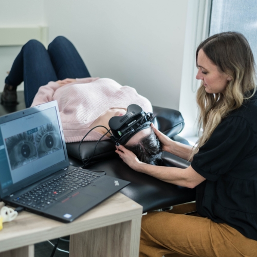 Vestibular-physiotherapists-momentum-health-calgary-ab