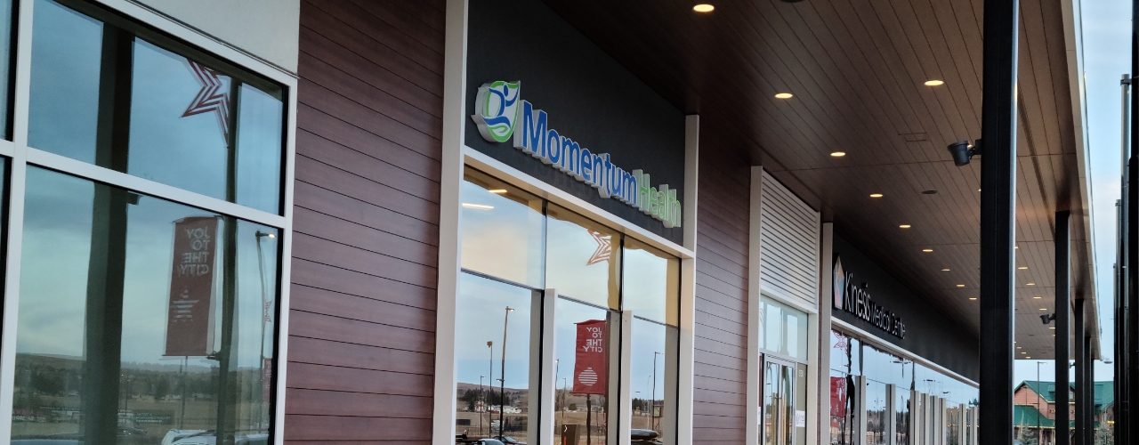 Deerfoot-Outside-momentum-health-calgary-ab