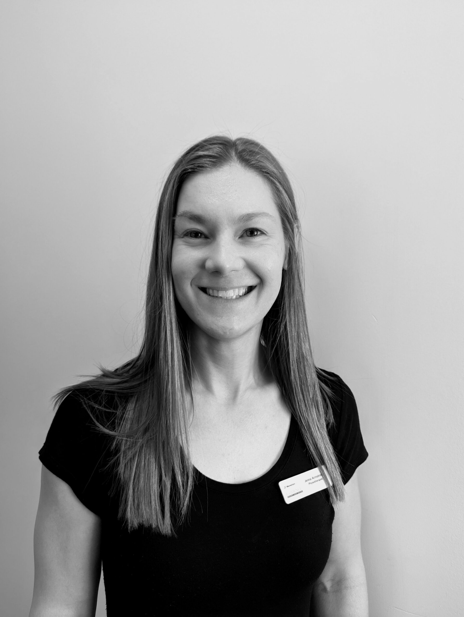 Jenna-Armstrong-Physiotherapist-momentum-health-evidence-south-calgrary-ab