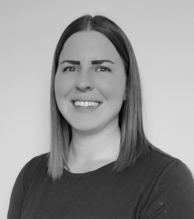 Shelby-Wogsberg-Physiotherapist-momentum-health-evidence-north-calgrary-ab