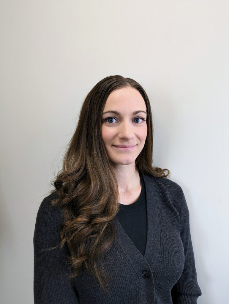 Sierra-Carter-Physiotherapist-Intern-momentum-health-mahogany-calgrary-ab