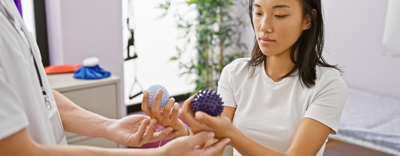 hand-pain-momentum-health-calgary-ab